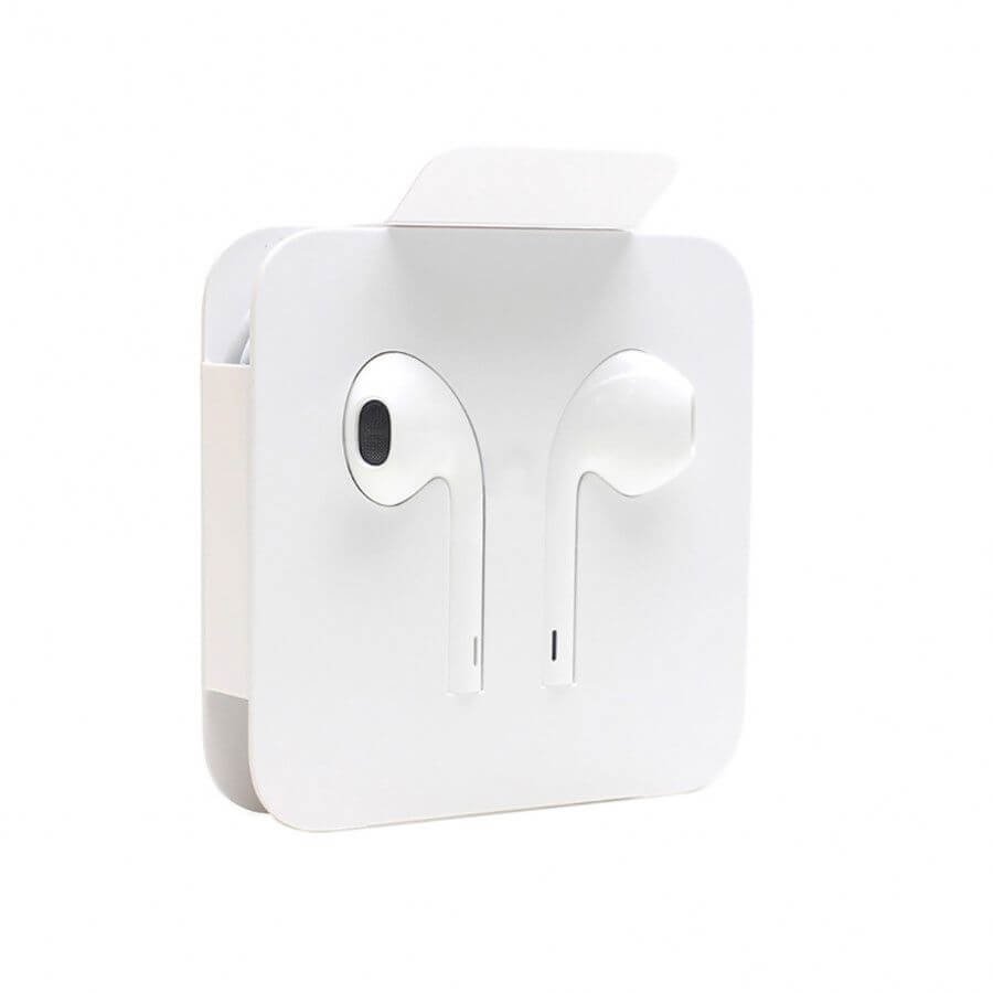Lightning Earpods Inside the box